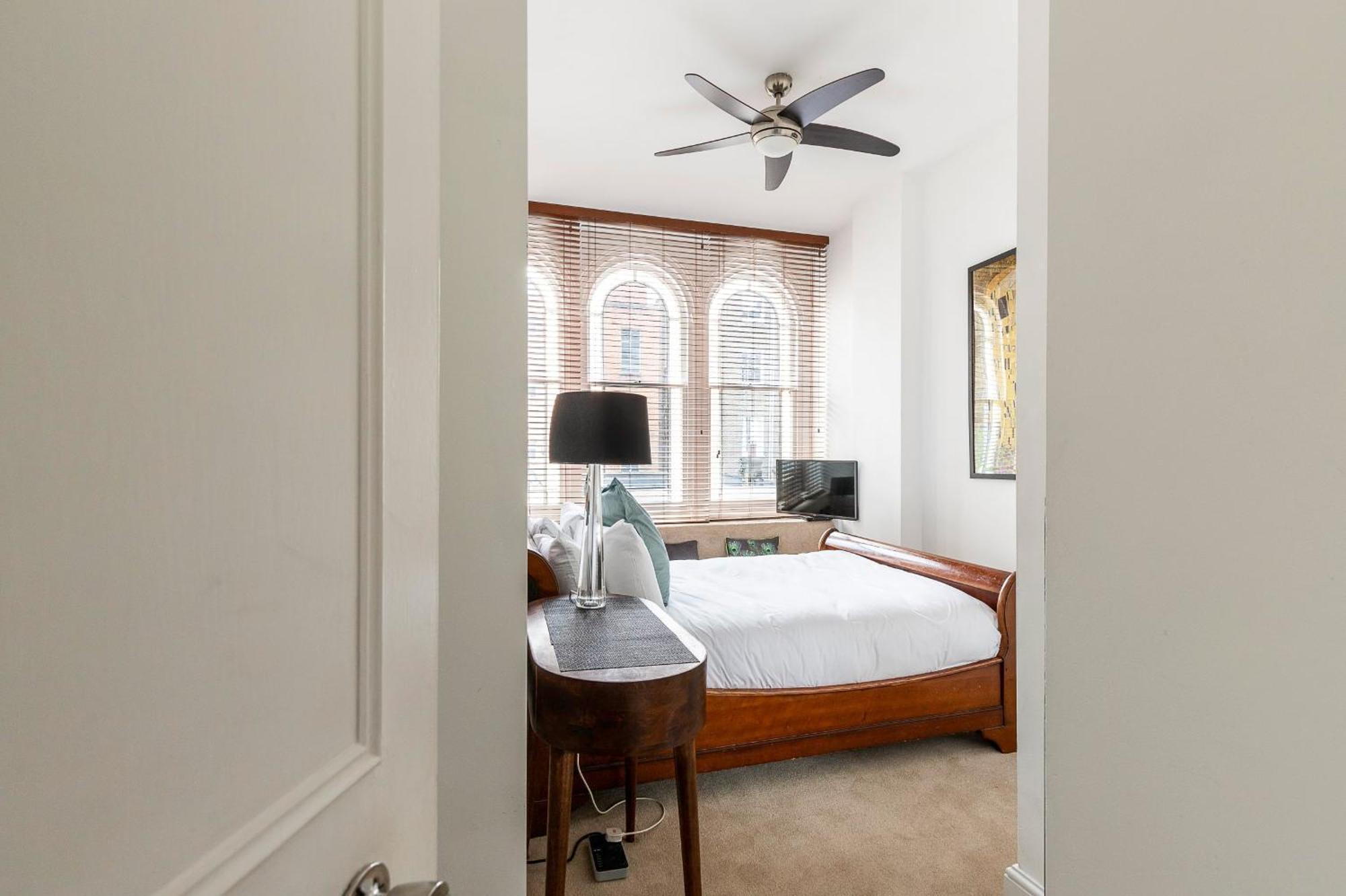Classic Victorian Flat With Terrace London Eksteriør bilde